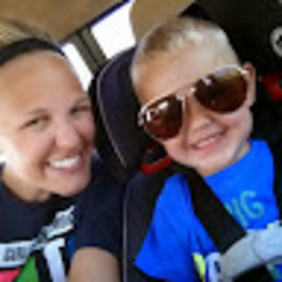 Meet your Posher, Amber - Picture 1 of 1